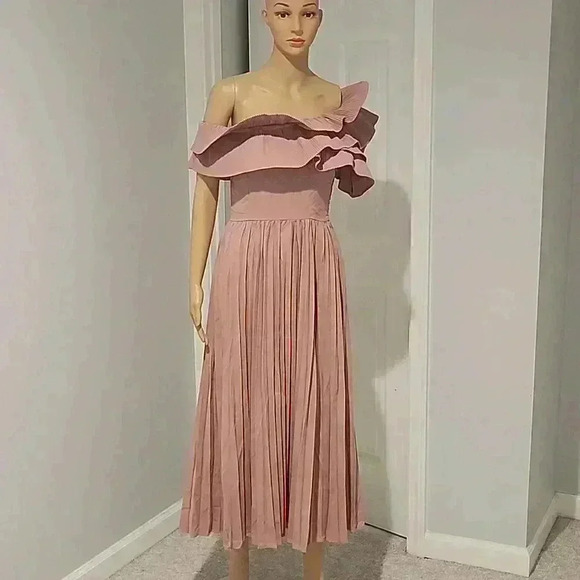 Shein dress   - Picture 2 of 8